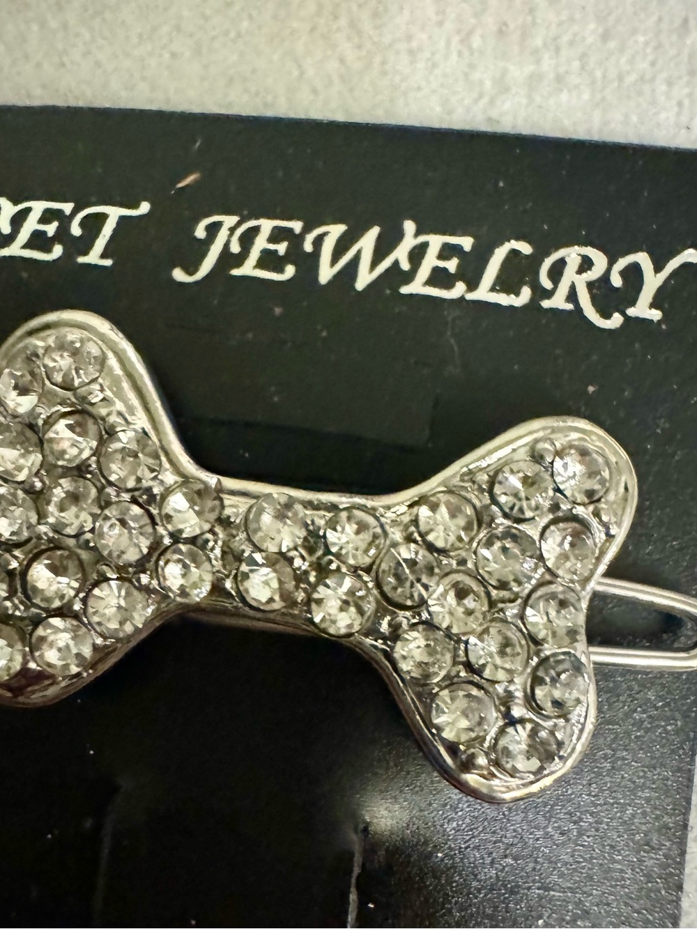 Silver Crystal Bone Dog Hair Clip - Picture 4 of 5